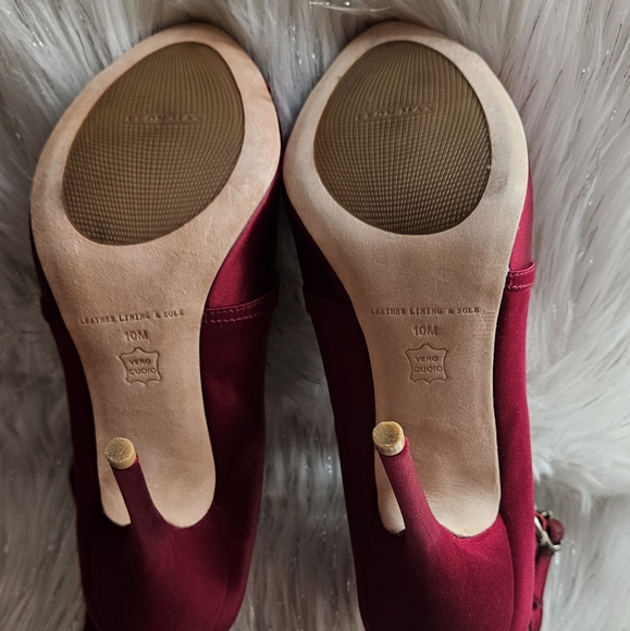 Here are your Sexy Red Shoes! - Picture 10 of 10